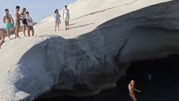 sarakiniko beach