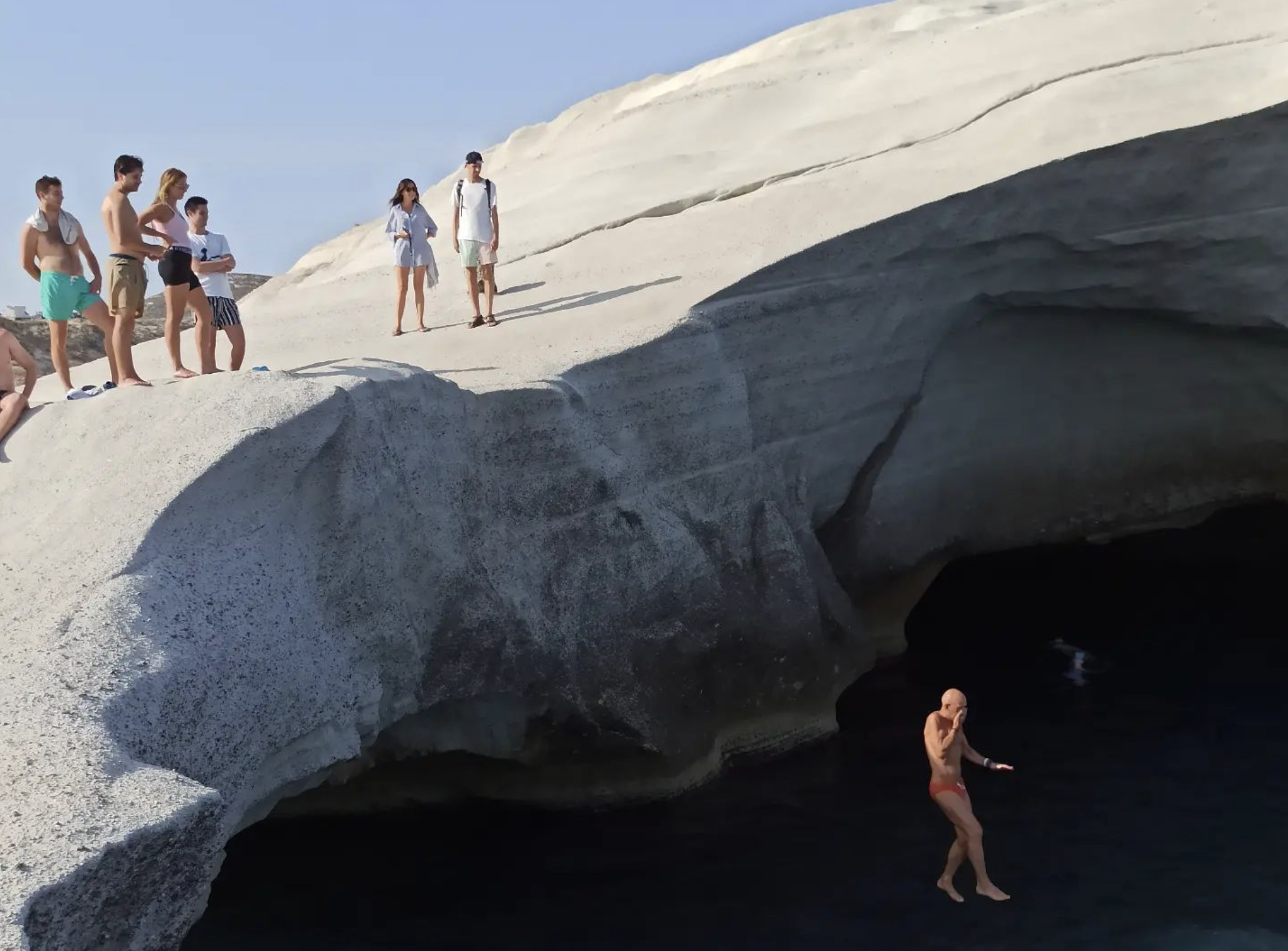 sarakiniko beach