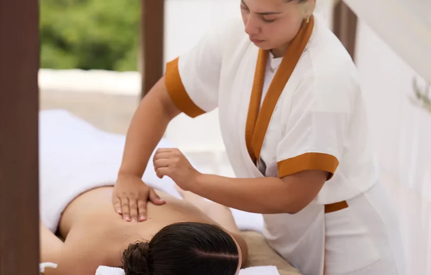 Golden Milos Beach House by Domotel